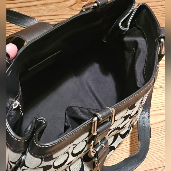 Coach Vintage Hampton Signature Canvas Black and Gray Shoulder Bag - Picture 5 of 11